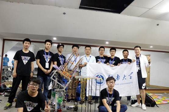 说明: http://news.jiangnan.edu.cn/__local/9/0D/3C/1F67467887FFE1DCD21BB3335D6_4A2F971D_18D15.jpg